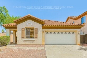 Building Photo - 2032 E Carla Vista Dr
