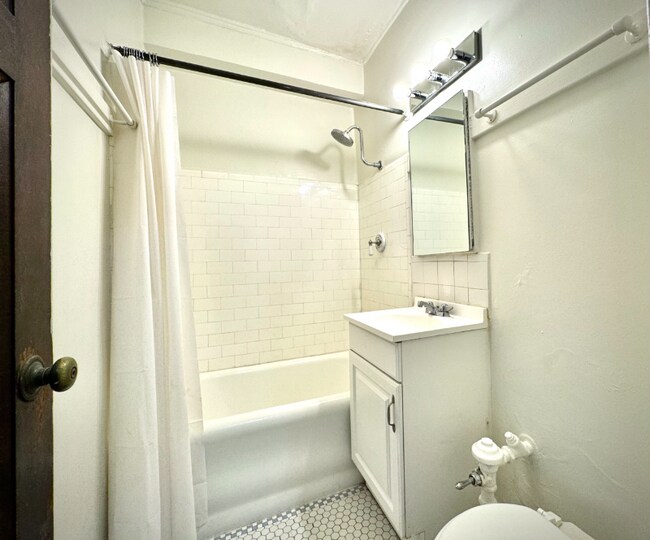 Foto del edificio - 1104 N Marshall St