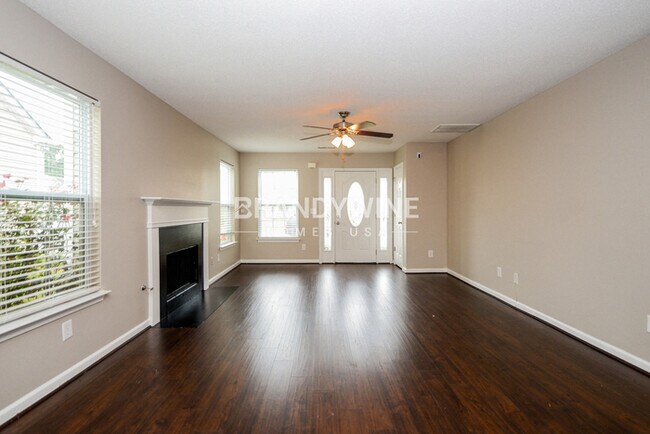 Foto del edificio - 3807 Rosebud Park Dr