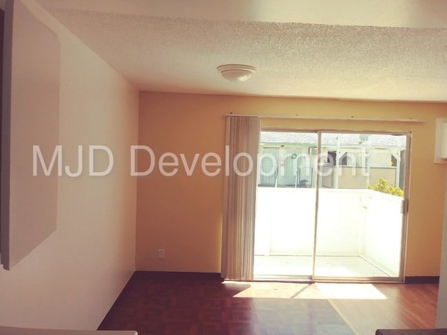 Building Photo - 7301 Florin Woods Dr