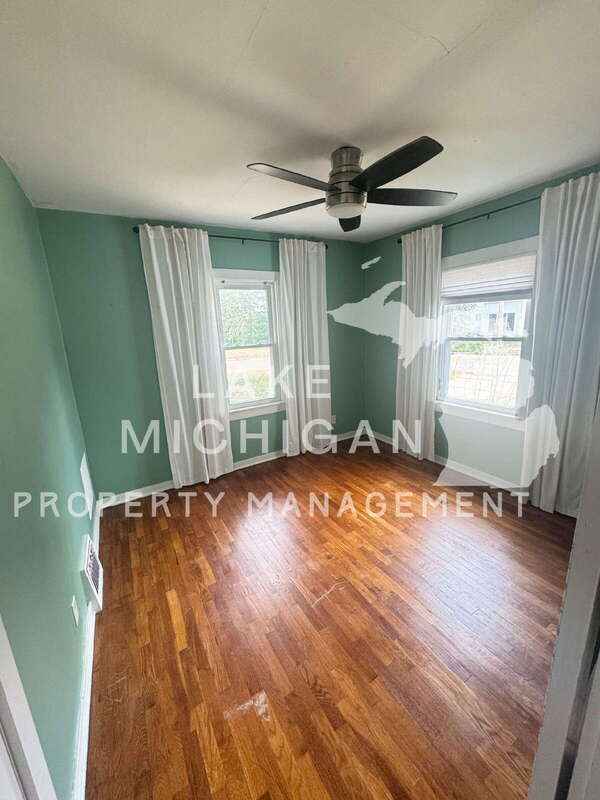 Foto del edificio - 5771 School Ave