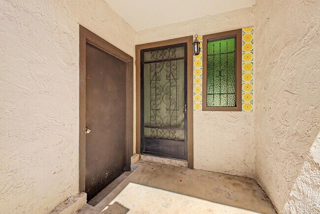 Building Photo - 37210 N Tranquil Trail
