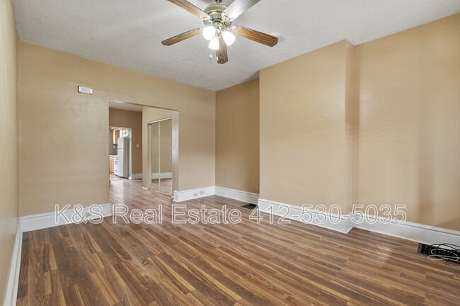 Building Photo - 523 Marwood Ave