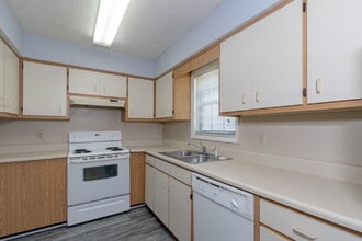 Building Photo - 2221 17th Ave