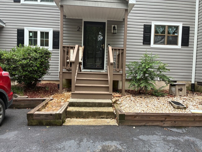 Photo - Room in Townhome on Willow Bridge Dr