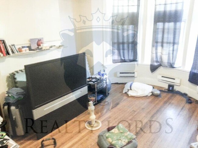 Building Photo - 122 Harvard Ave