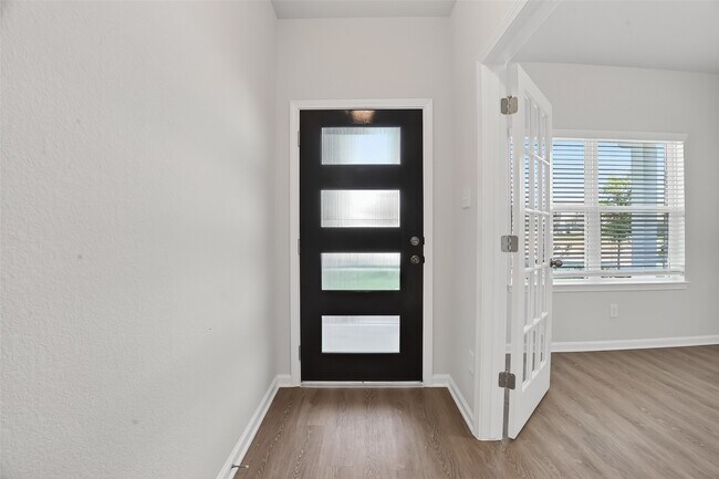 Foto del edificio - 2615 Ryon Falls Dr