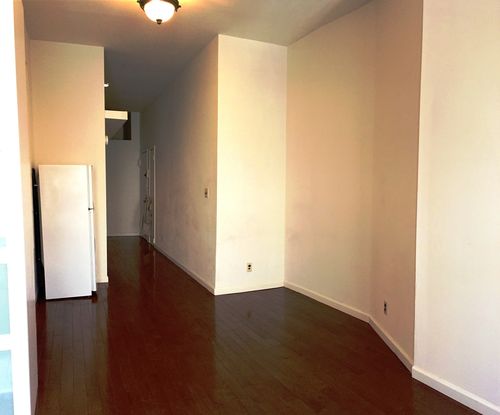 Primary Photo - 312 W 22nd St