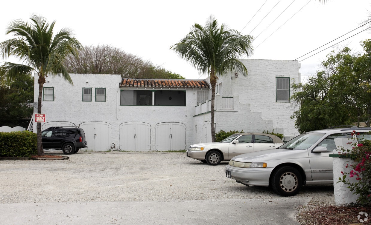 Building Photo - 401 NE 2nd Ave