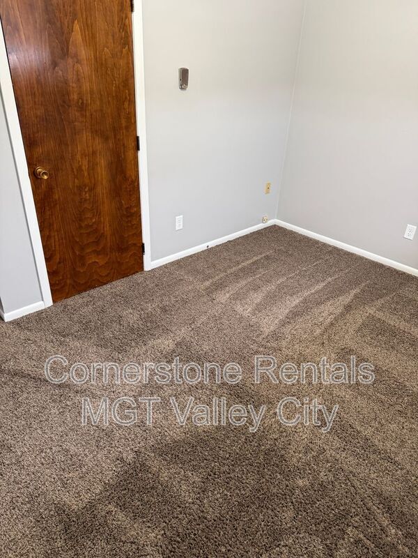 Foto del edificio - 807 3rd St SW