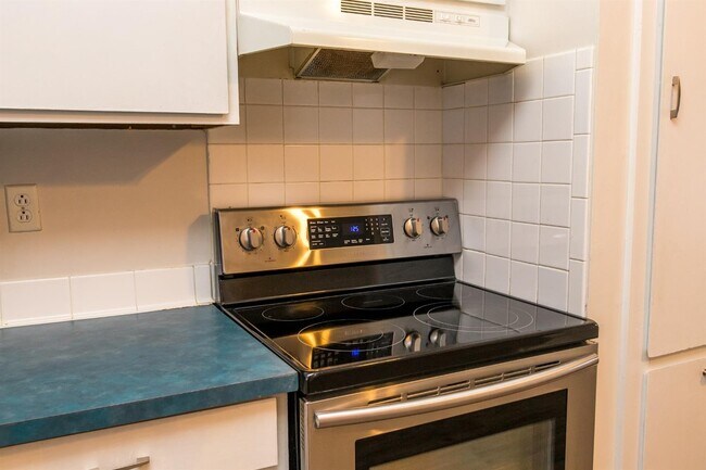 Foto del edificio - 3356 Kenesaw Dr