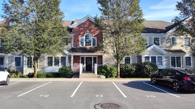Building Photo - 410 Salem St