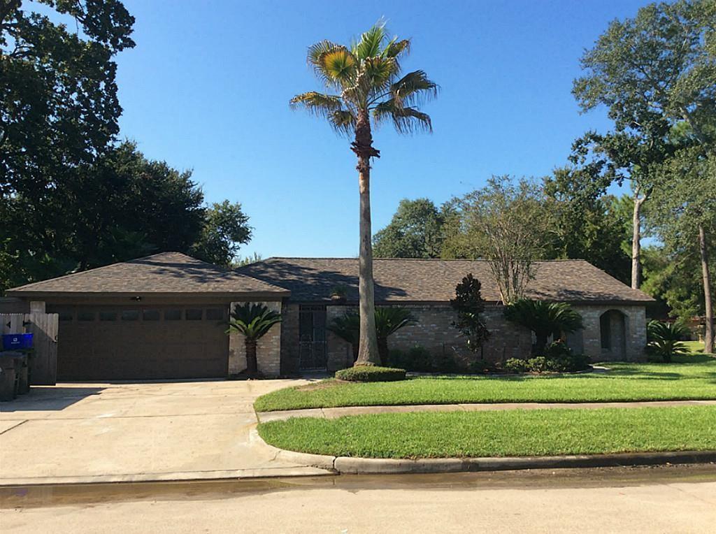 Primary Photo - 1326 Pinecroft Dr