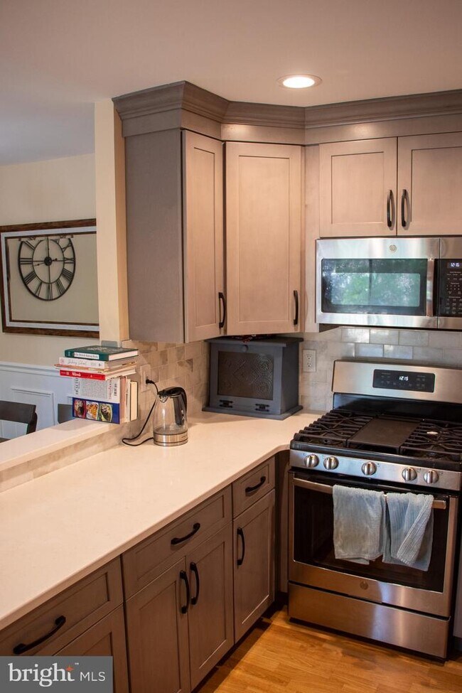 Foto del edificio - 28 Barberry Ct