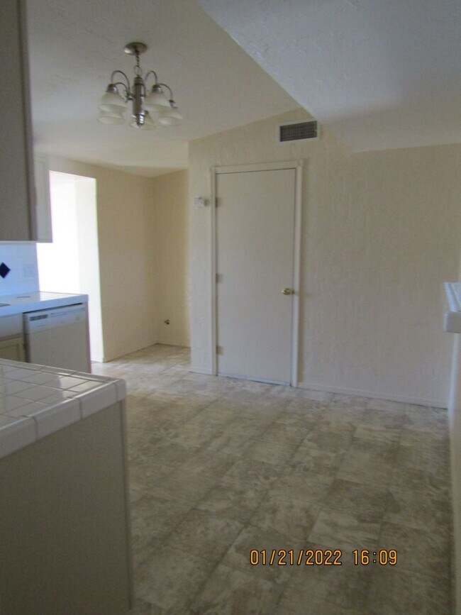 Foto del edificio - Very nice home located in the Gooch Area! No Pets!