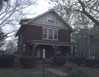 Primary Photo - 385 E 15th