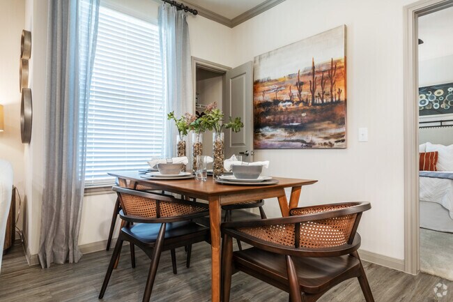 Dining Room - Oakwood Crossing