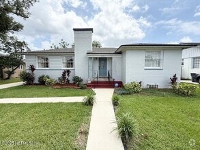 Building Photo - 2115 Traymore Rd