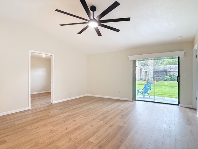 Photo - 105 Powderhorn Ct House