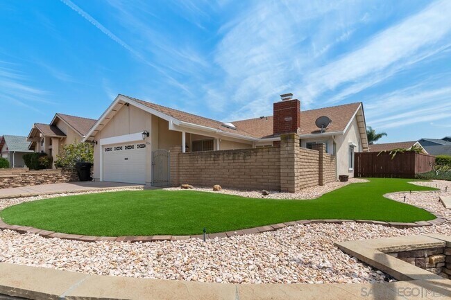 Building Photo - 8235 Calle Pino