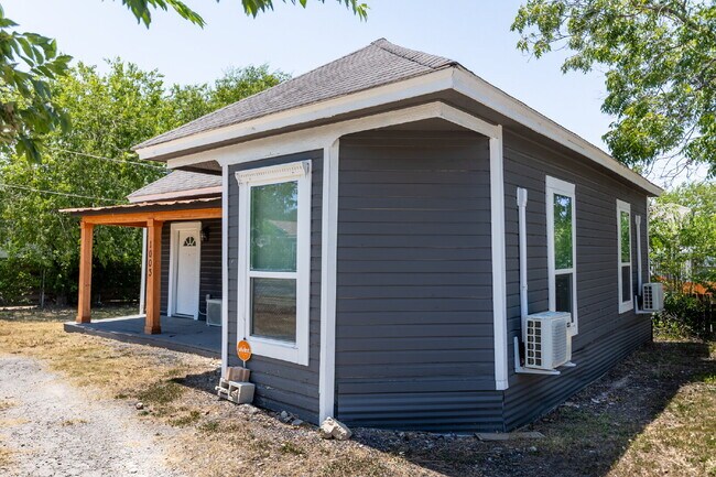 Photo - 1003 Piedmont Ave Apartment