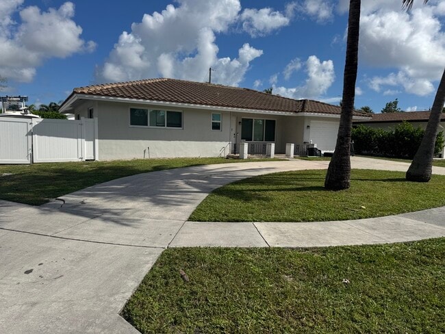 Foto del edificio - 580 NW 13th Dr