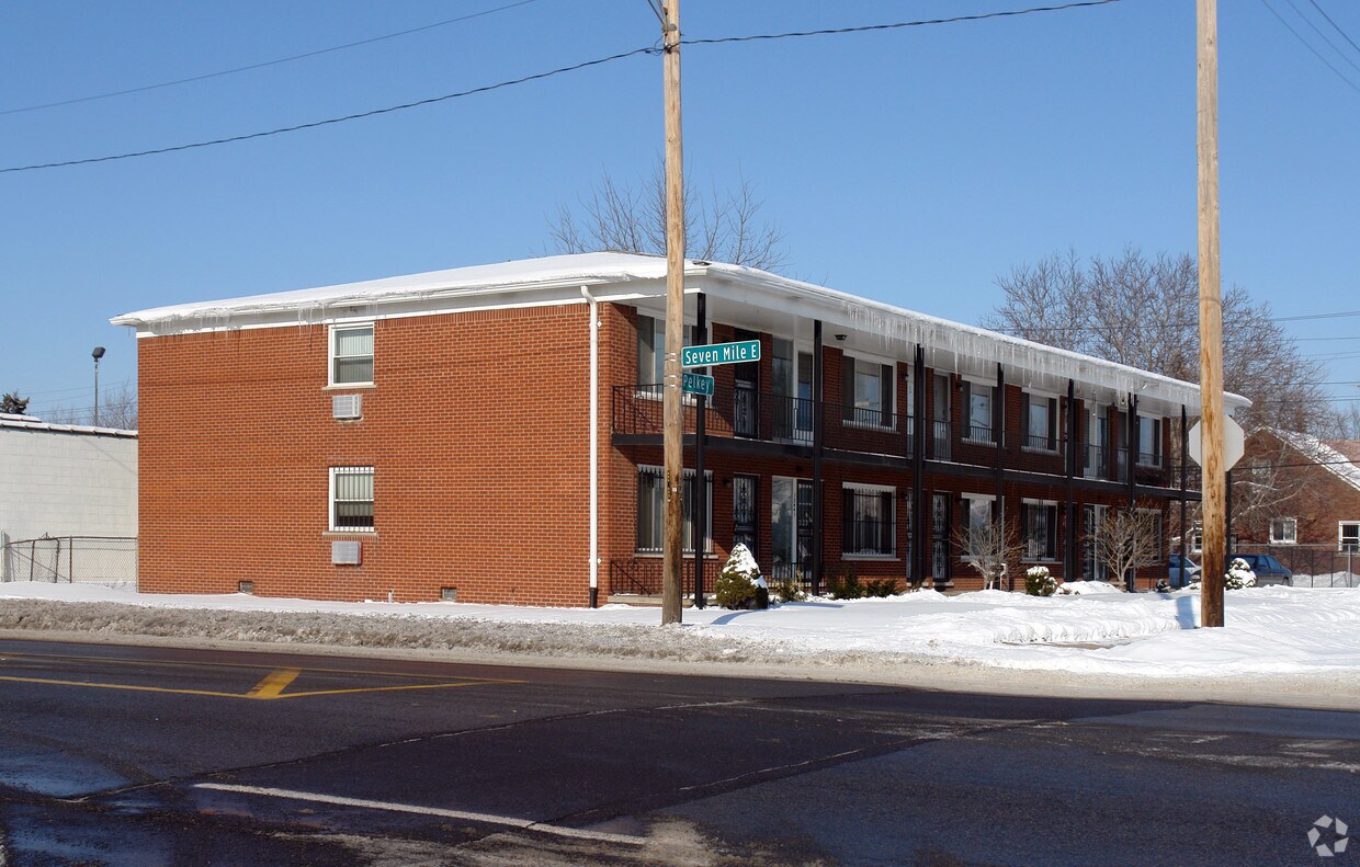 Foto principal - 19123 Pelkey St