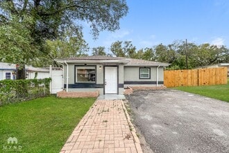 Building Photo - 7018 Maclura Dr