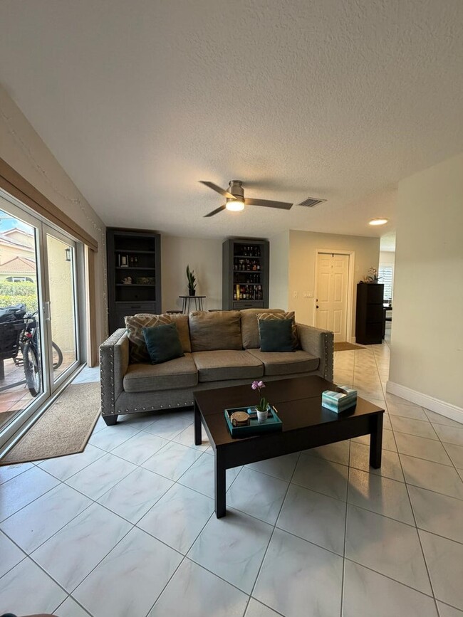 Building Photo - 699 Deer Creek Corona Way