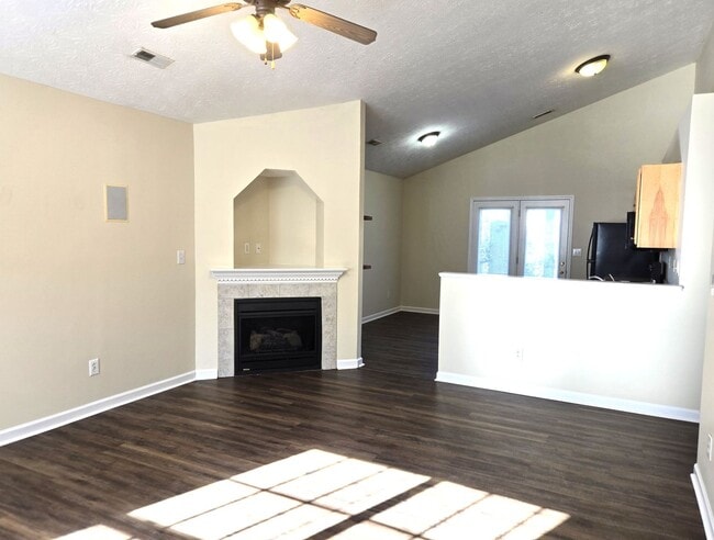Foto del edificio - 3 Bedroom Ranch in Great Acres 251024