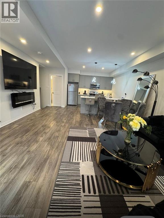 Building Photo - 51 Sparrow Ave