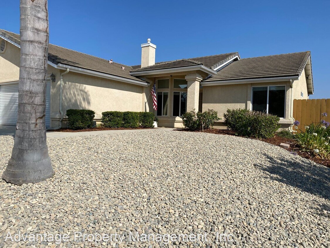 Primary Photo - 3 br, 2 bath House - 220 Cornuta Way