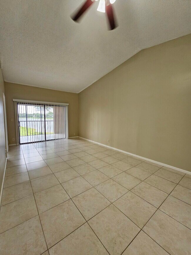 Foto del edificio - 2800 Palmwood Terrace