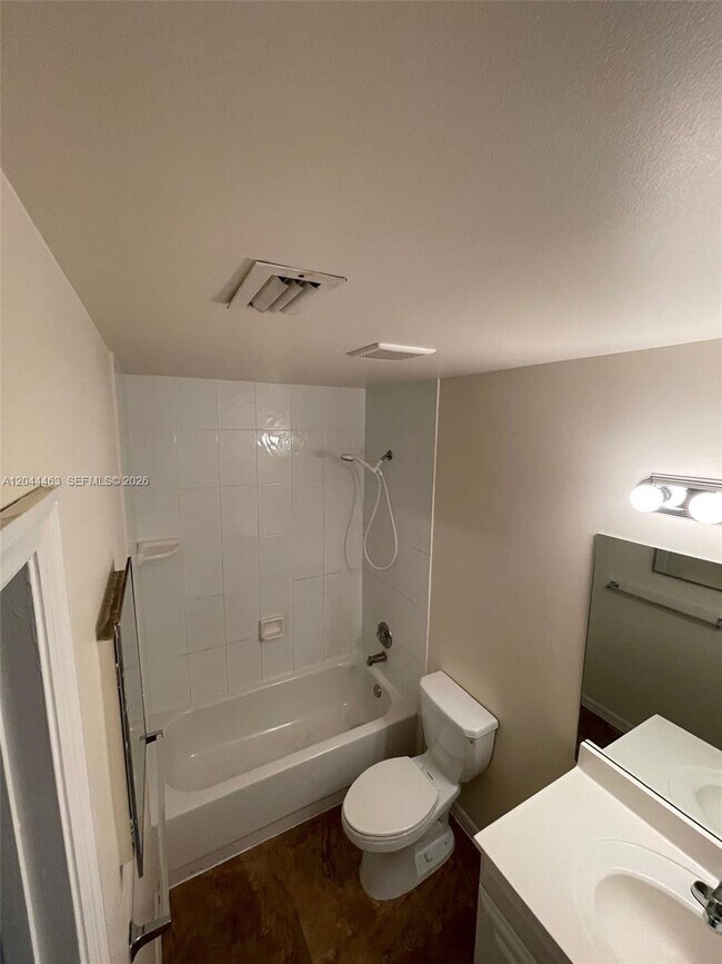 Foto del edificio - 6031 SW 36th Ct