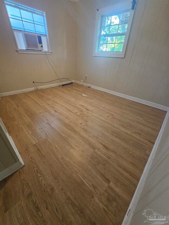 Foto del edificio - 3108 N G St