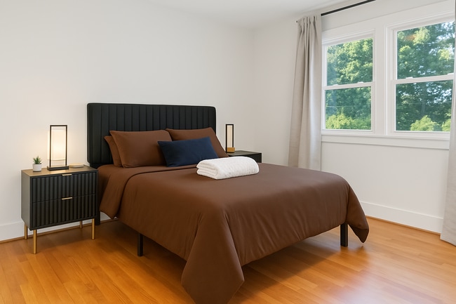 Building Photo - 523 Princeton St