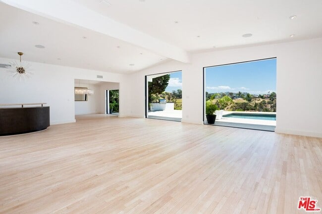 Building Photo - 1622 Tower Grove Dr