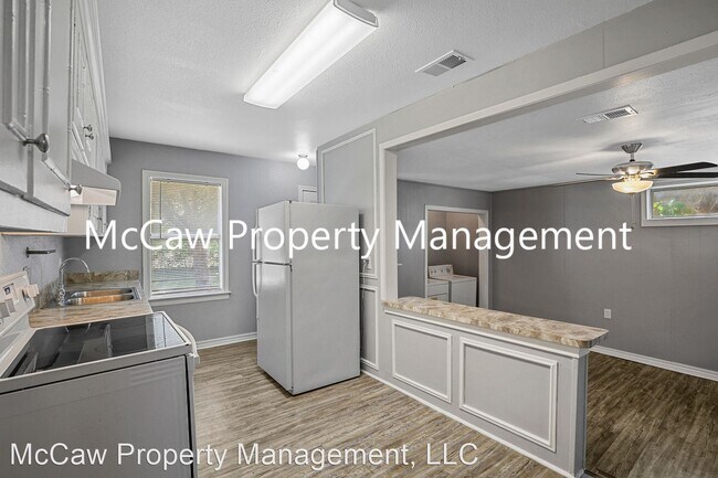 Building Photo - 3 br, 2 bath House - 912 E. Lovers Ln.