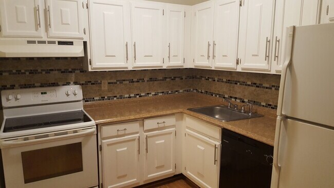 Building Photo - 153 Bull Hill Ln