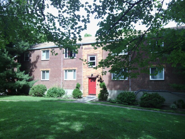 Building Photo - 5932 Belmont Ave