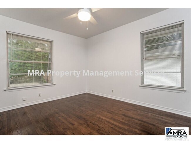 Foto del edificio - Charming 2 Bed 1 bath Duplex