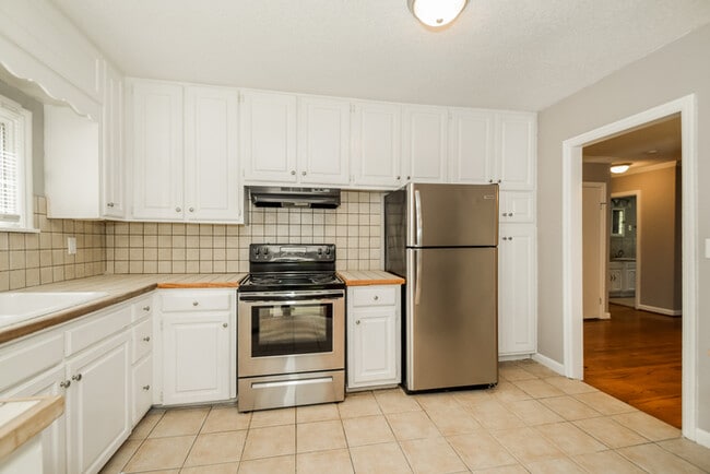 Foto del edificio - 1032 Melody Dr