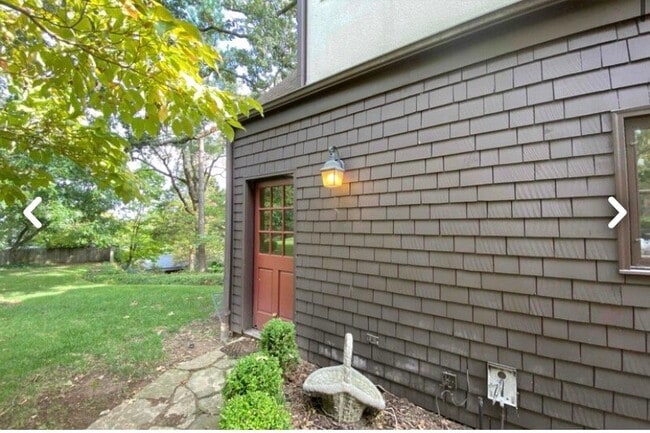 Building Photo - 376 N Williams Dr
