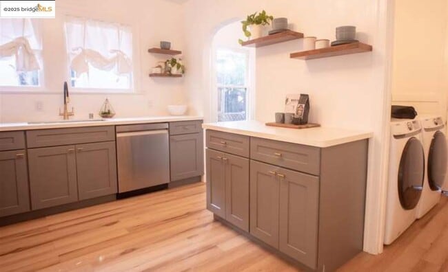 Foto del edificio - 3373 Arkansas St