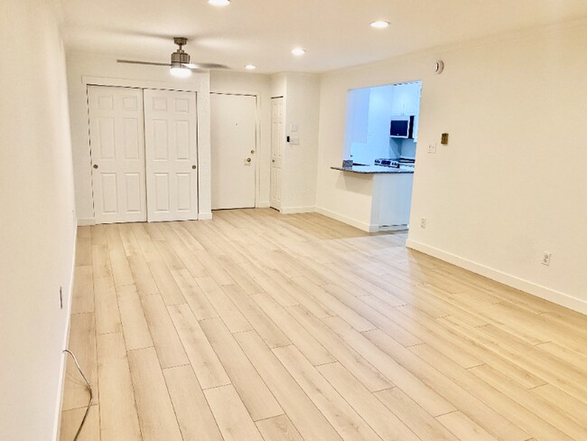 Foto del edificio - 2227 Canyon Blvd