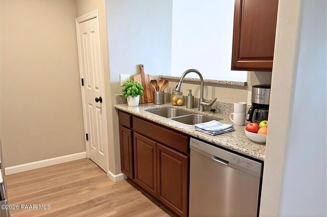 Foto del edificio - 3133 N Yavapai Rd E