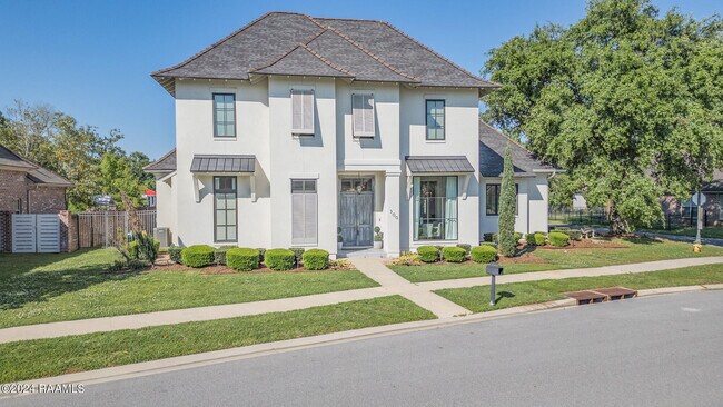 Foto del edificio - 300 Brightwood Dr