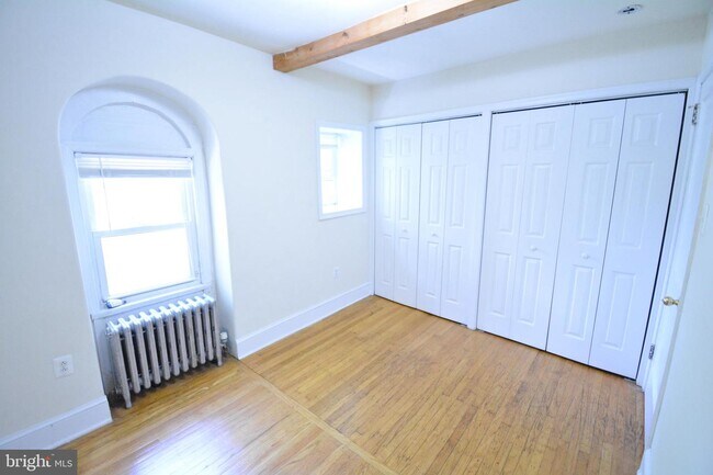 Building Photo - 243 W Rittenhouse St