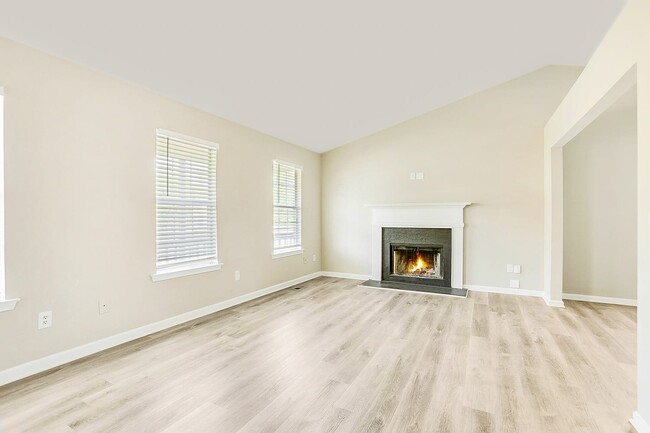 Building Photo - 284 Woodbridge Dr