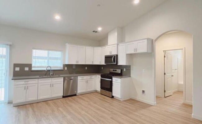 Building Photo - 8605 Frankie Lou St